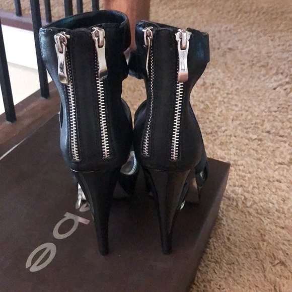 Sophisticated  Bebe shoes - Picture 6 of 8